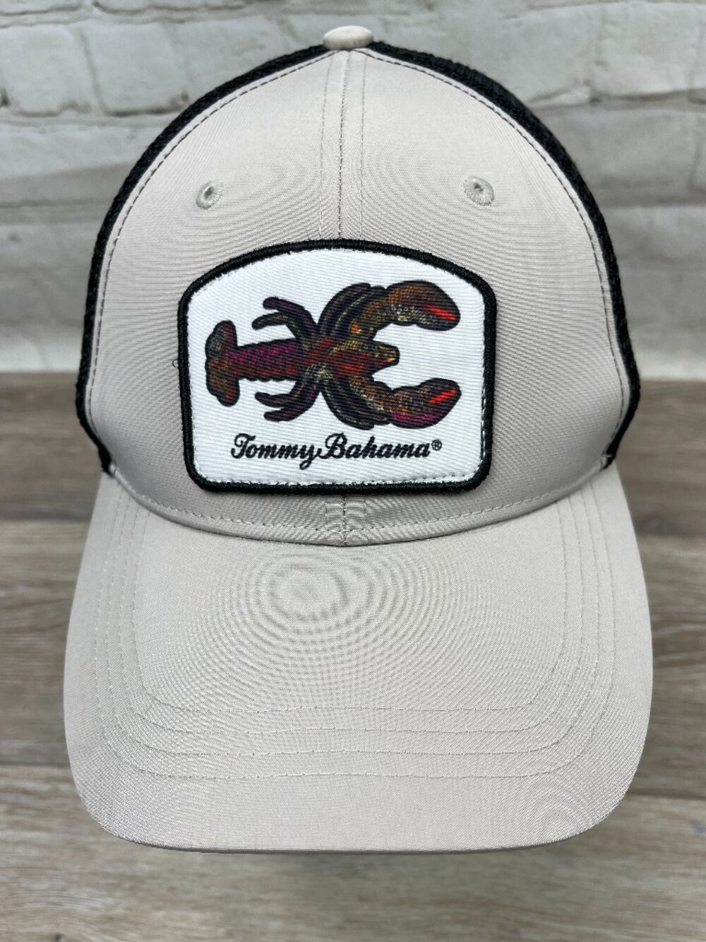 NWOT TOMMY BAHAMA "LOBSTER" LOGO TRUCKER STYLE MESH SNAPBACK HAT
